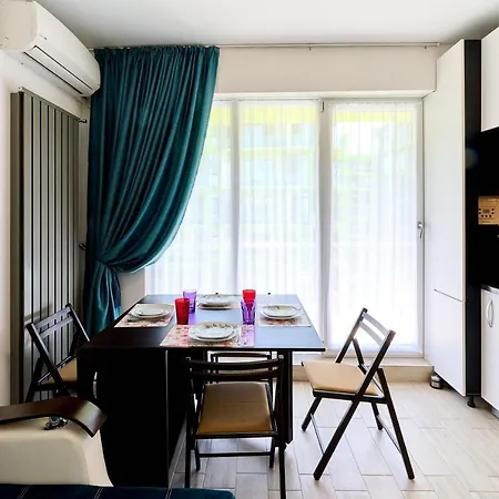 Apartment - Pool & Navodari