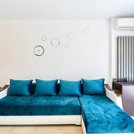 Apartment - Pool & Navodari