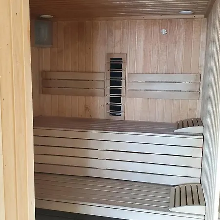 - Pool & Apartment *