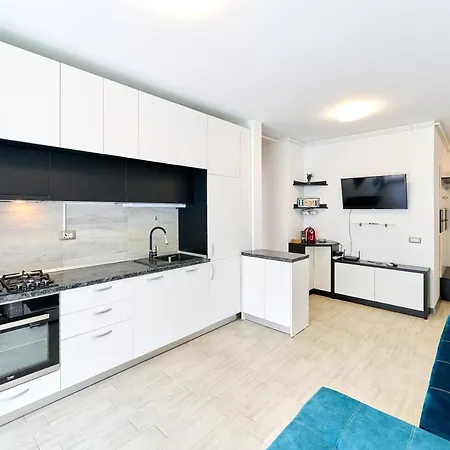 - Pool & Apartment
