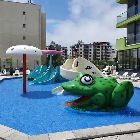 - Pool & ナボダリ